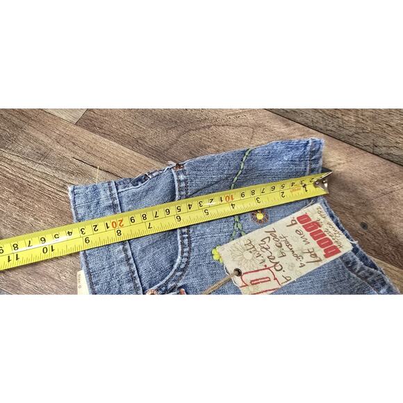 BONGO Y2K Jean Shorts Embroidered Floral New w Tag - Picture 12 of 12